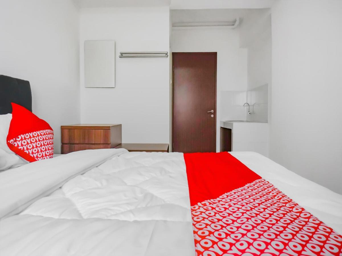 Oyo 90241 Sirooms Apartmen Gunung Putri Bogor Exteriör bild
