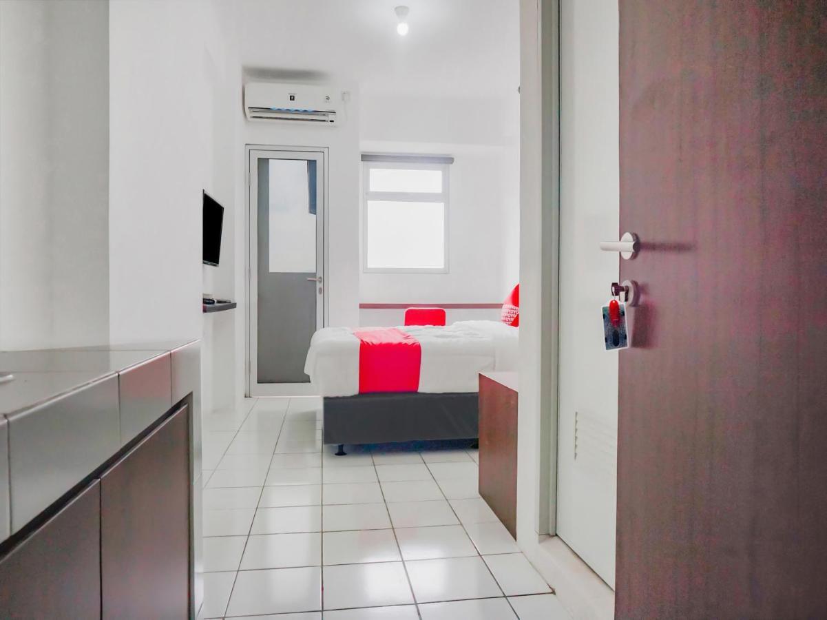 Oyo 90241 Sirooms Apartmen Gunung Putri Bogor Exteriör bild
